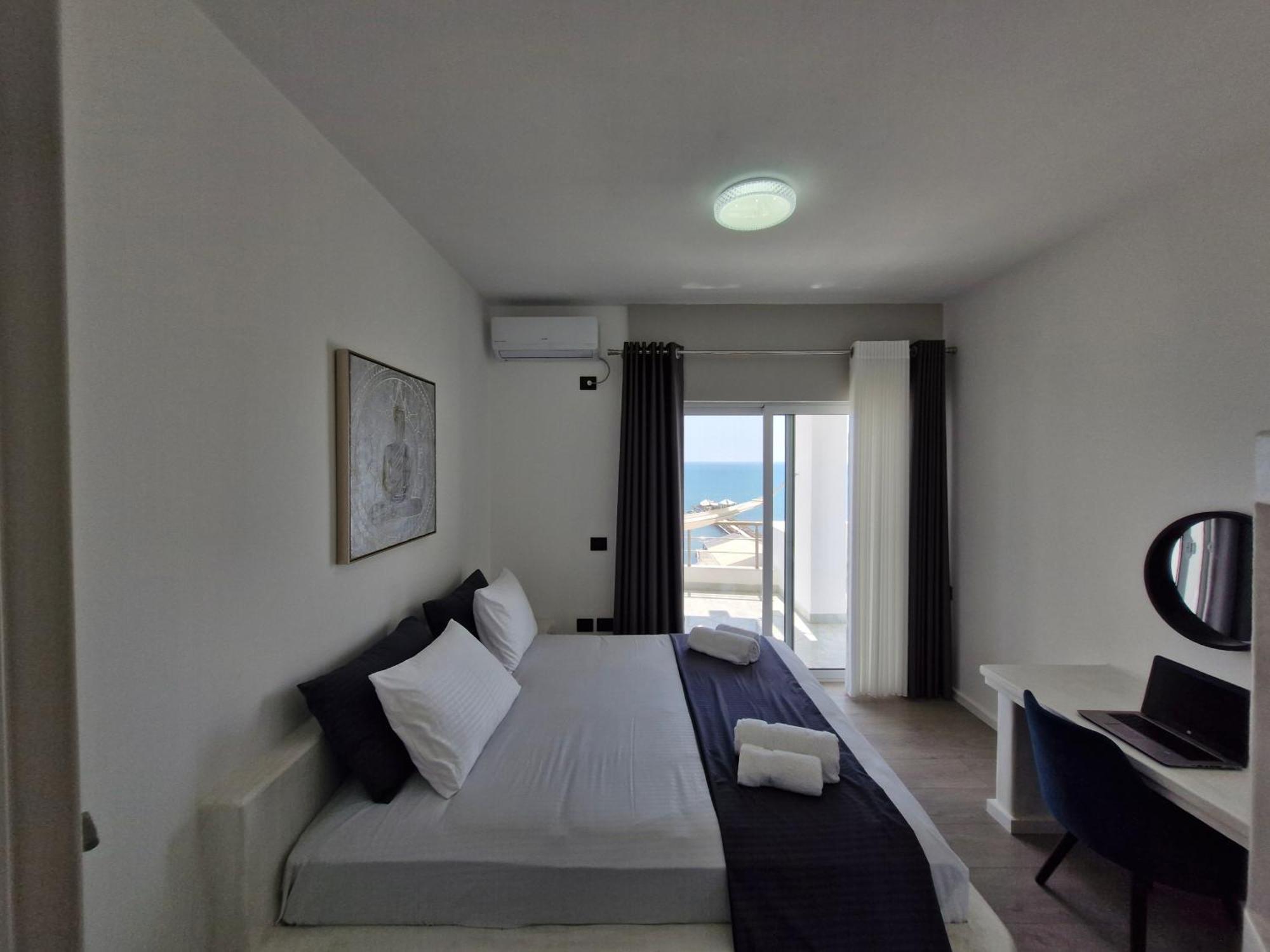 Luxury Penthouse Villa Durrës Buitenkant foto