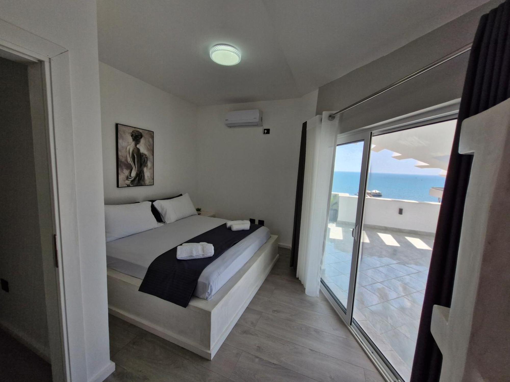 Luxury Penthouse Villa Durrës Buitenkant foto